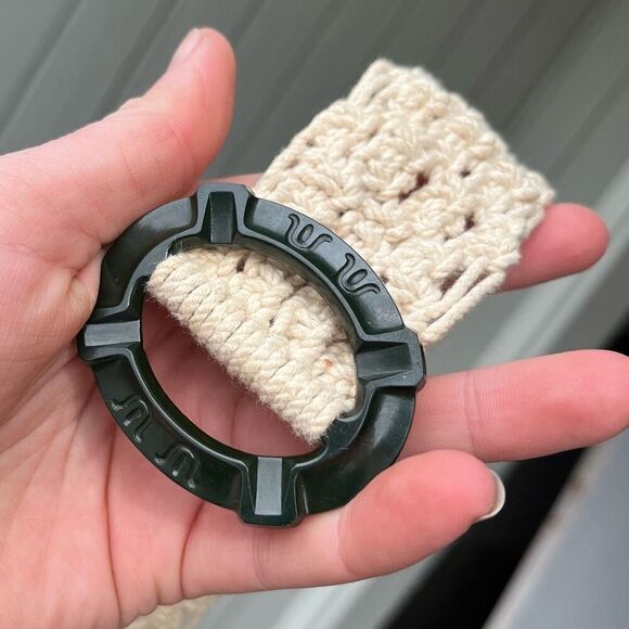 Vintage Handcrafted Macrame Belt with Green Bakelite Buckle - Picture 8 of 9